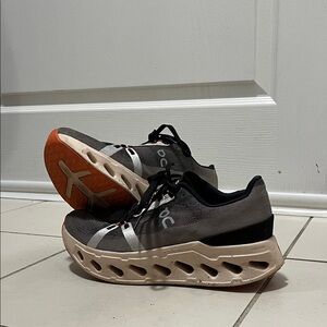 On Cloud ECLIPSE Women’s Running Shoes